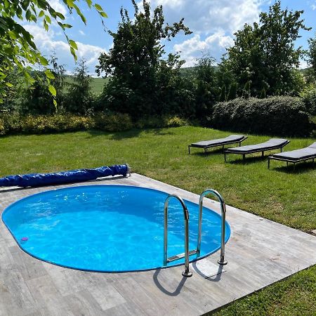 Chalupa Měňany - Karlštejn Beroun  Exteriér fotografie