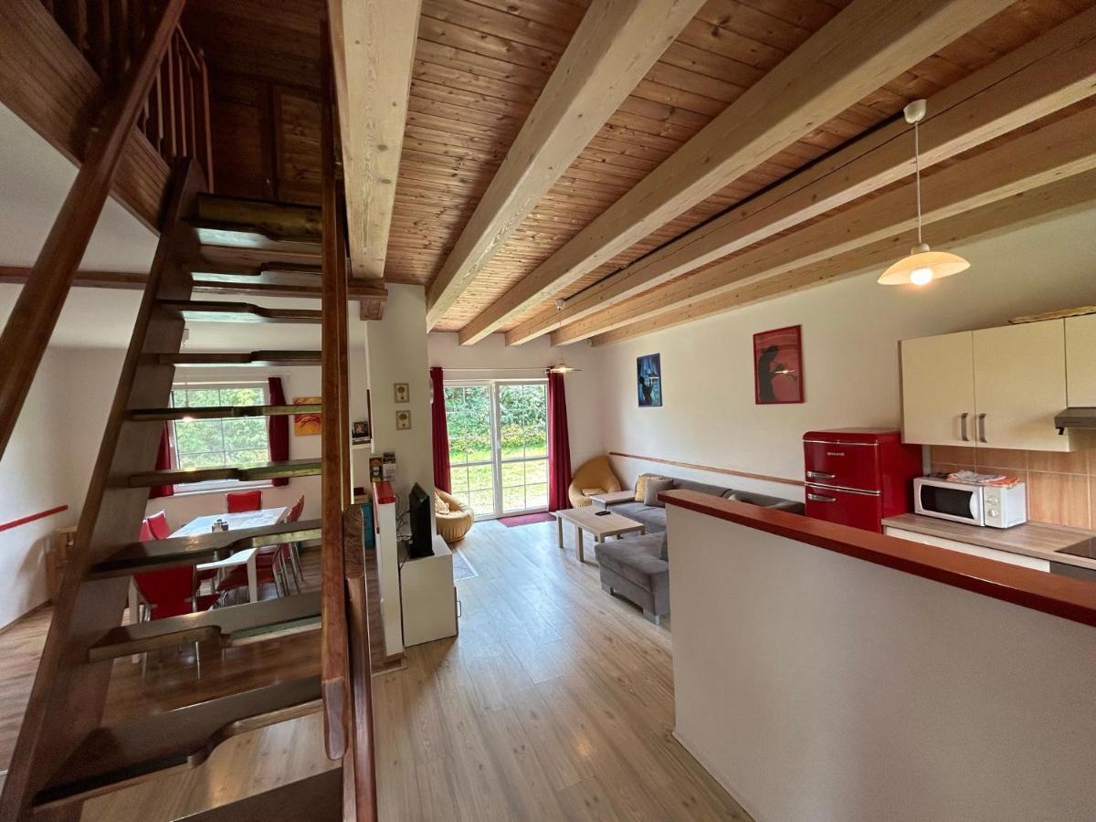 Chalupa Měňany - Karlštejn Beroun  Exteriér fotografie